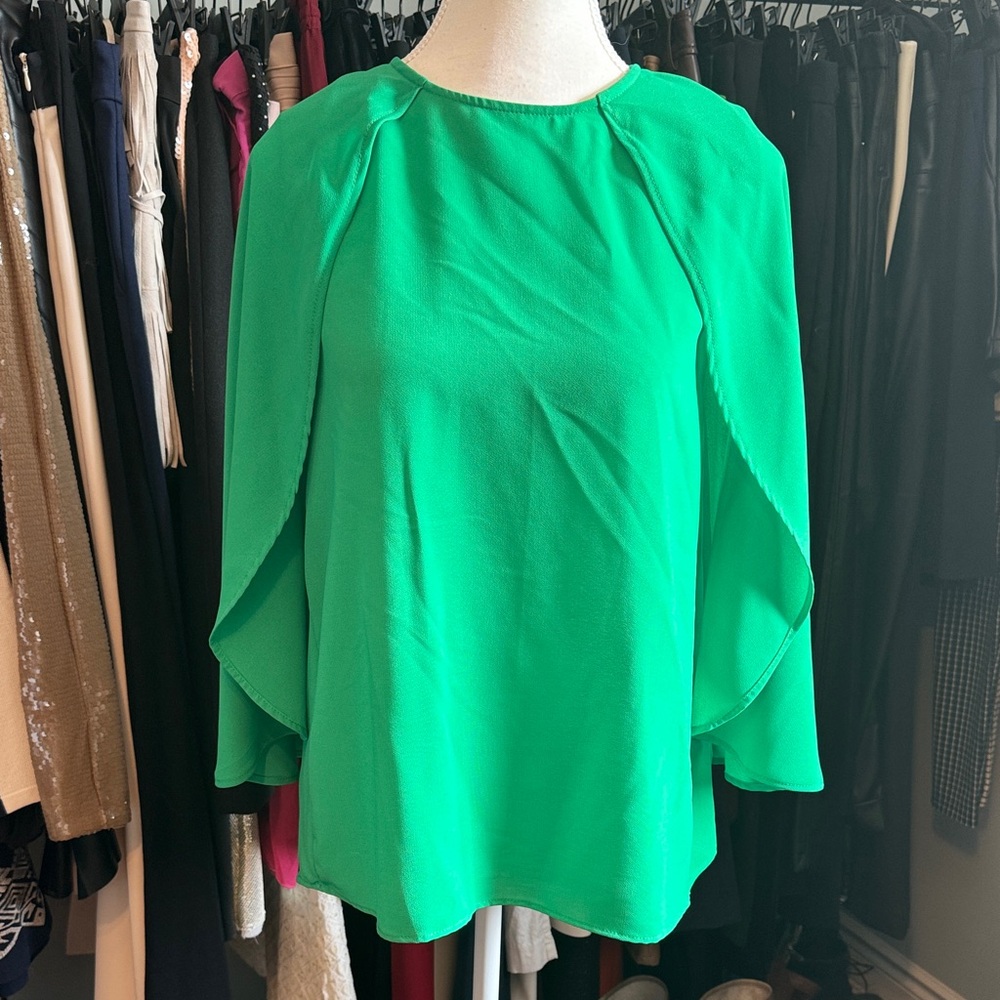 Elegant Green Women's Cape Top